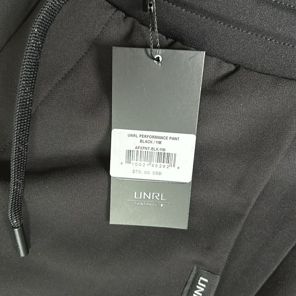Youth medium UNRL Black Apex Pants
New with tags - Picture 2 of 4